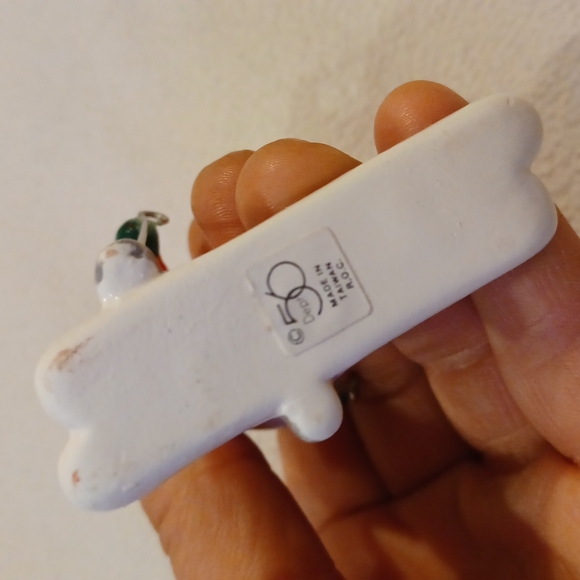 Dept 56 Child Skiing Figurine with original ski poles - Picture 4 of 4